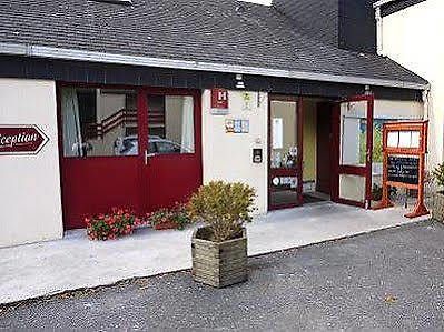 Hostellerie Des Enclos Guimiliau Bagian luar foto